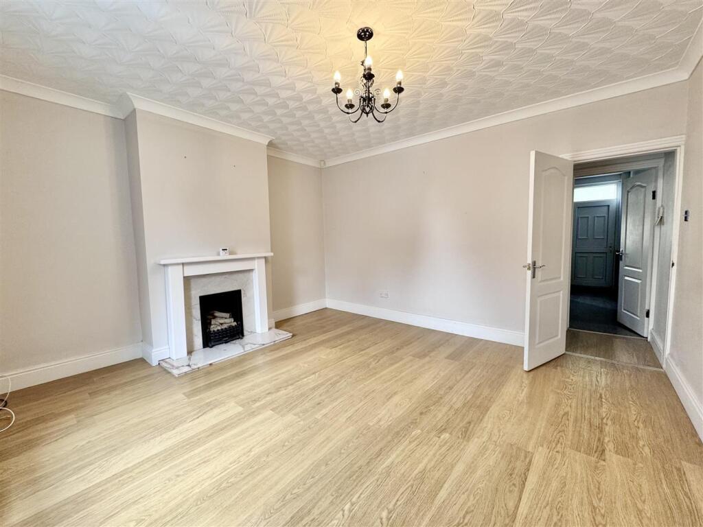 House in Barnsley, South Yorkshire - View 4
