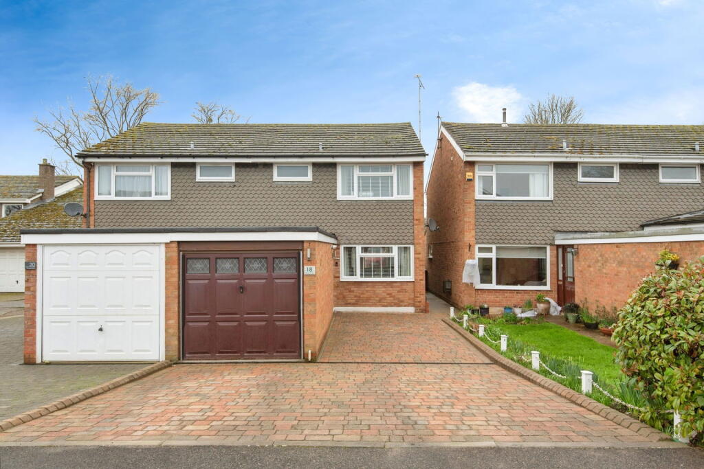 Kingsmede, Shefford, SG17 5DA photo 2