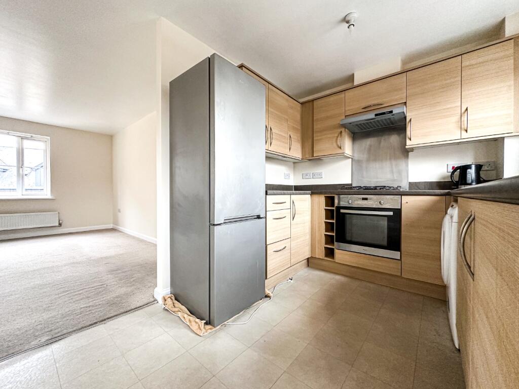 Apartment in Taunton, Somerset - View 3