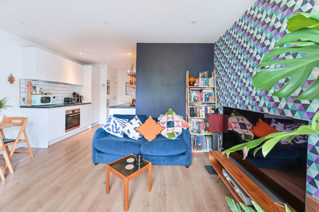 Apartment in London - More