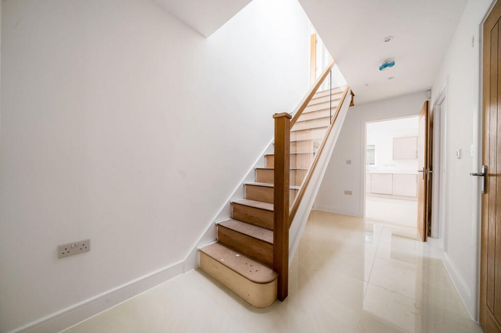 Additional image 10 of Victoria Road, Warminster, Wiltshire, BA12 8HG