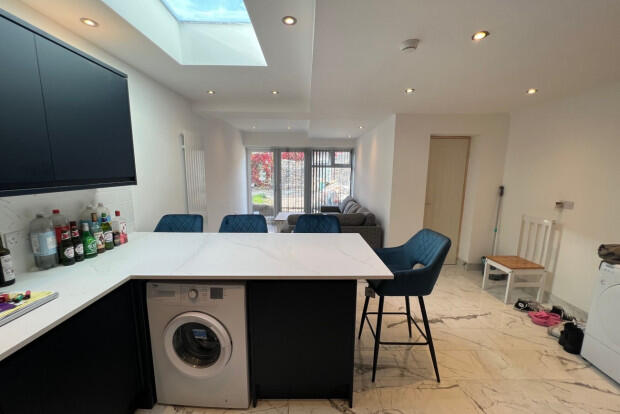 House in Cardiff, Maindy, Cathays - View 3