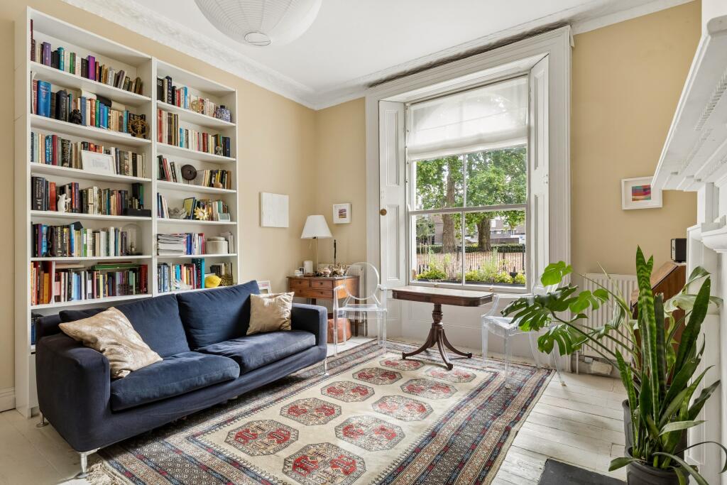 Apartment in London, Somers Town - View 2