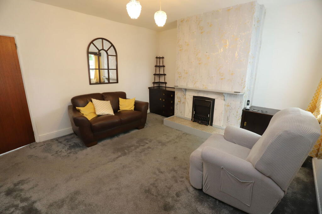 Tottington Road, Bury, BL8 1SH photo 4