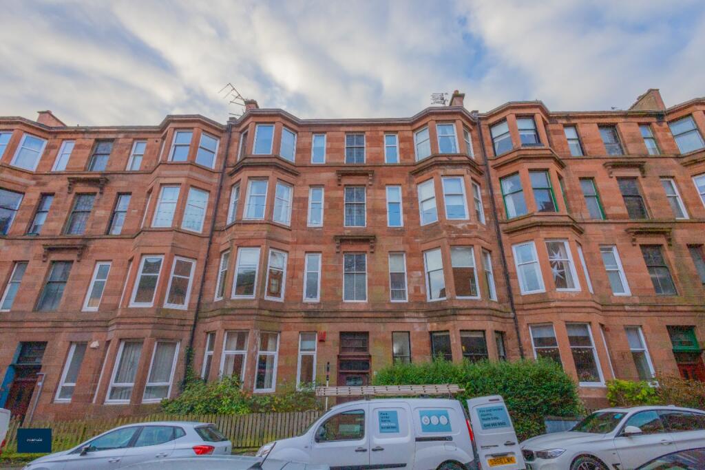 Main image of property: Flat 3/1, 39 Caird Drive, Glasgow, G11 5DX
