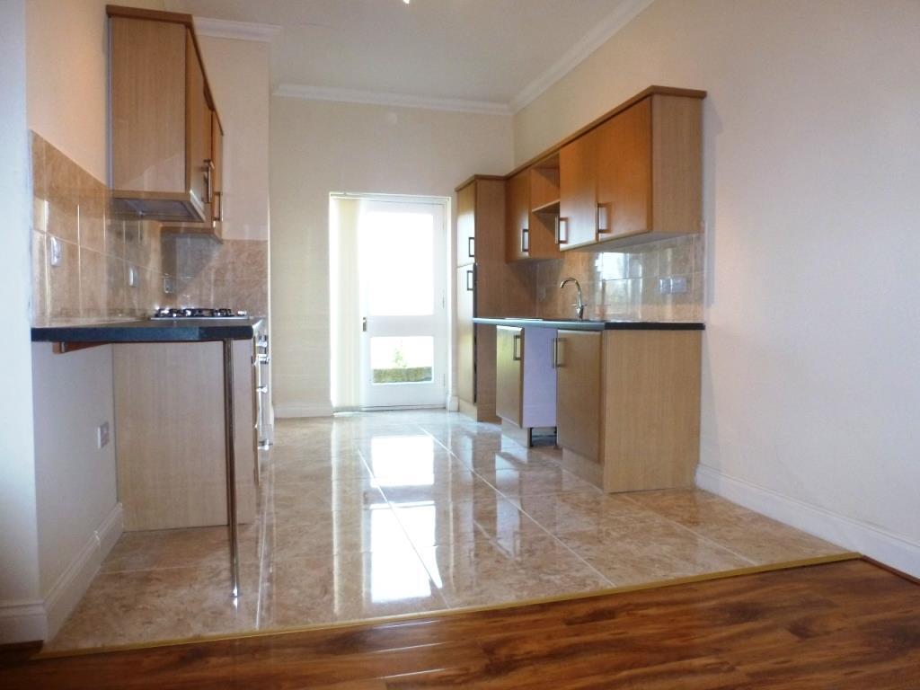 House in Lincoln - View 3