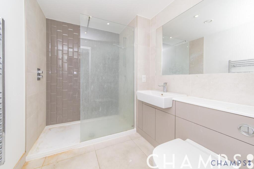 Apartment in London - View 3