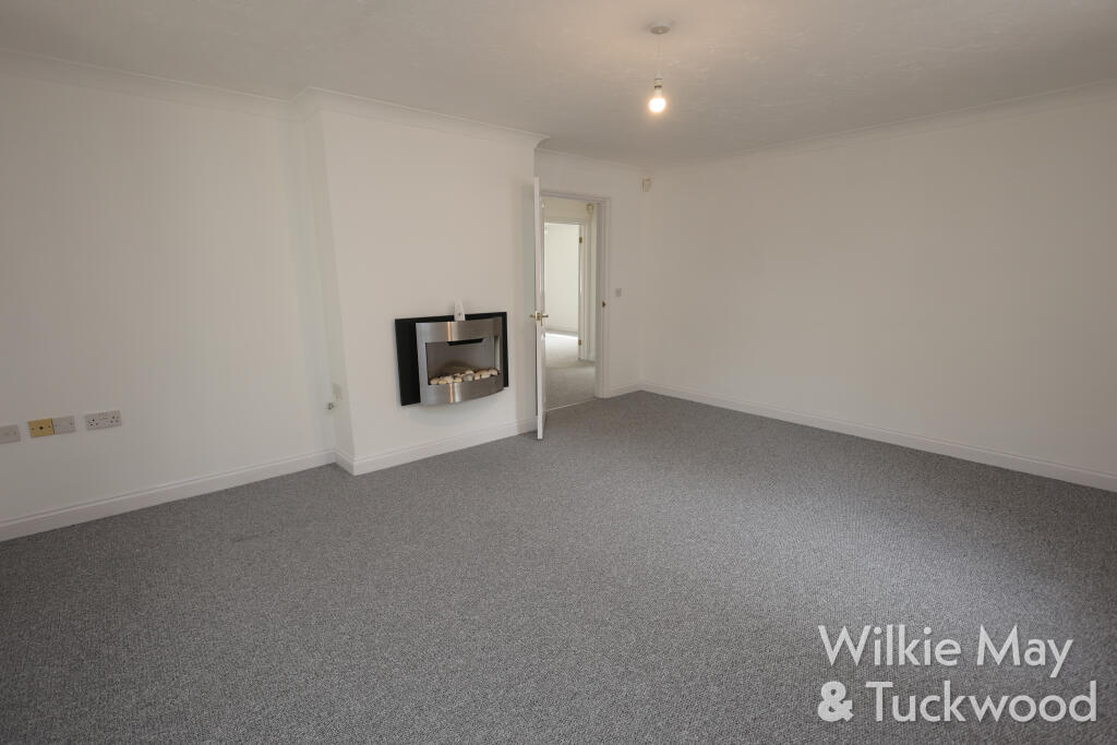 Charter Close, Bridgwater, Somerset photo 4