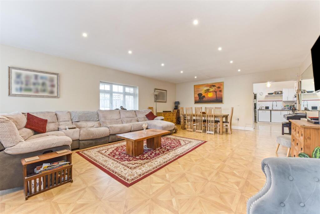 House in Chichester, Oving - View 2