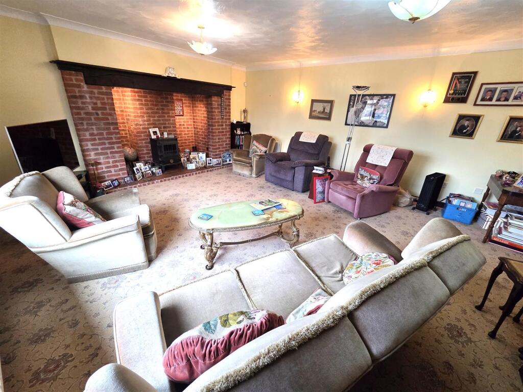 House in Bassetlaw, East Markham - View 4