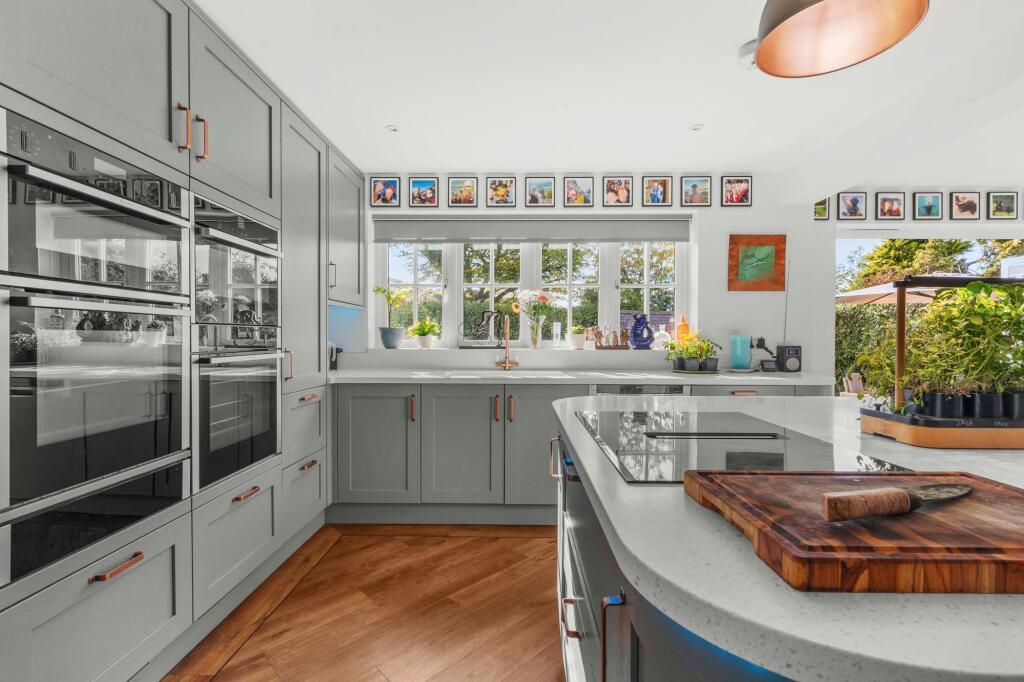 House in Lacey Green, Buckinghamshire - More