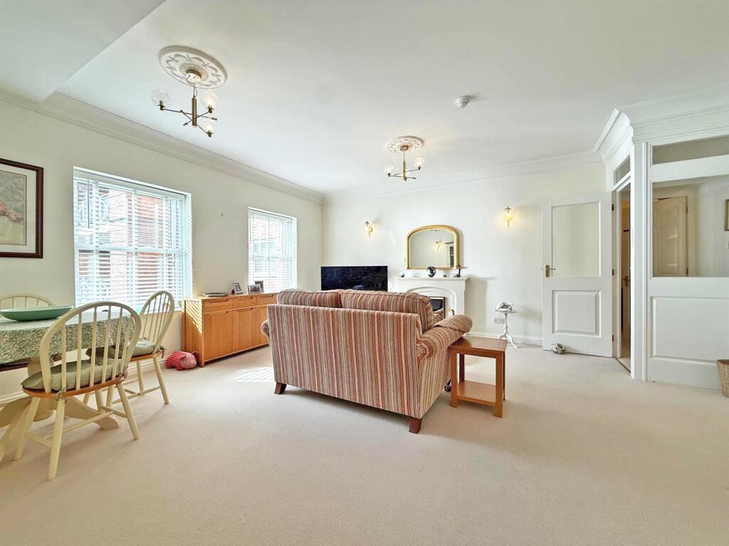 Apartment in Shrewsbury, Shropshire - View 4