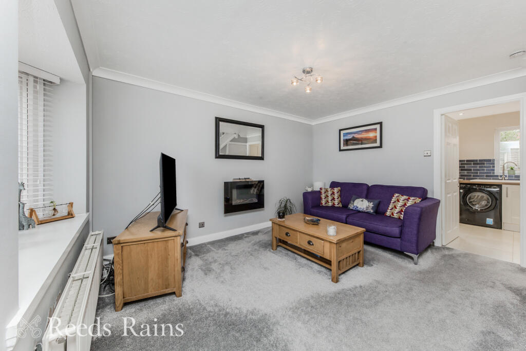 25A, Home Farm Avenue, Macclesfield, Cheshire, SK10 photo 4