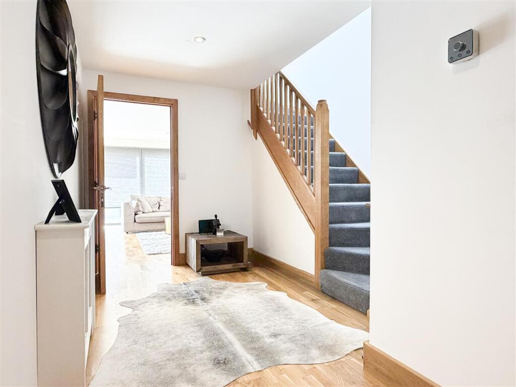 Breaker Mews, Eastbourne, BN22 7EX - View 2