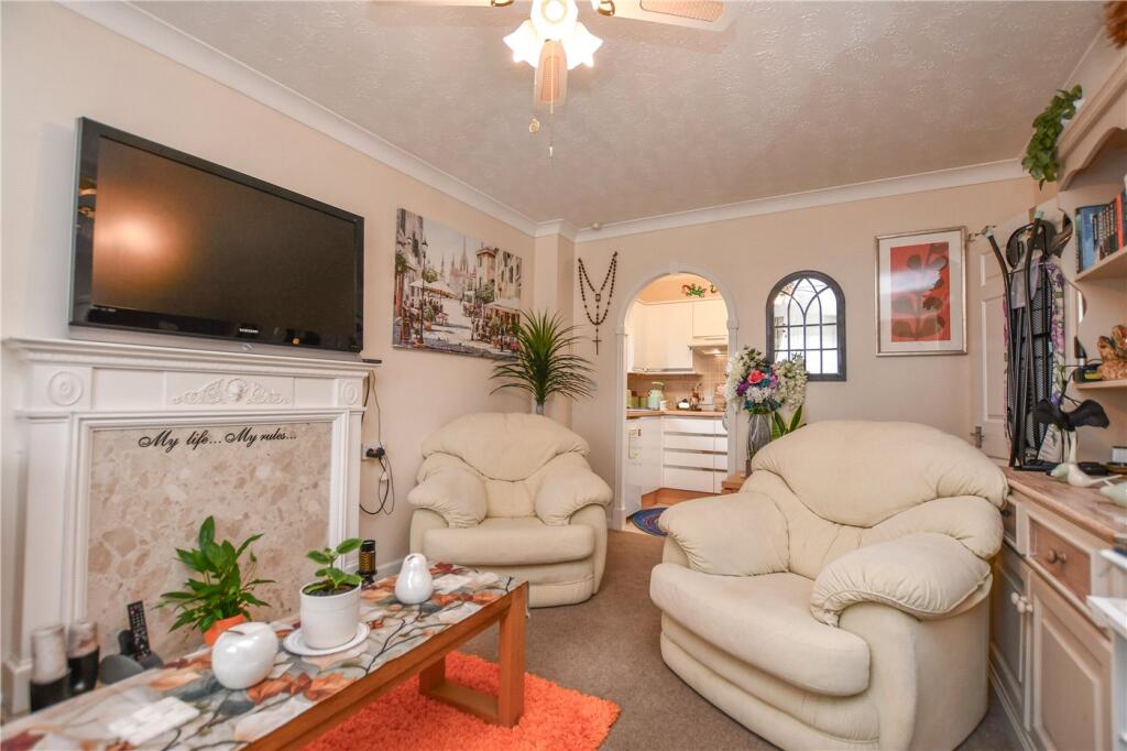 Tebbit Close, Bracknell, Berkshire, RG12 photo 4