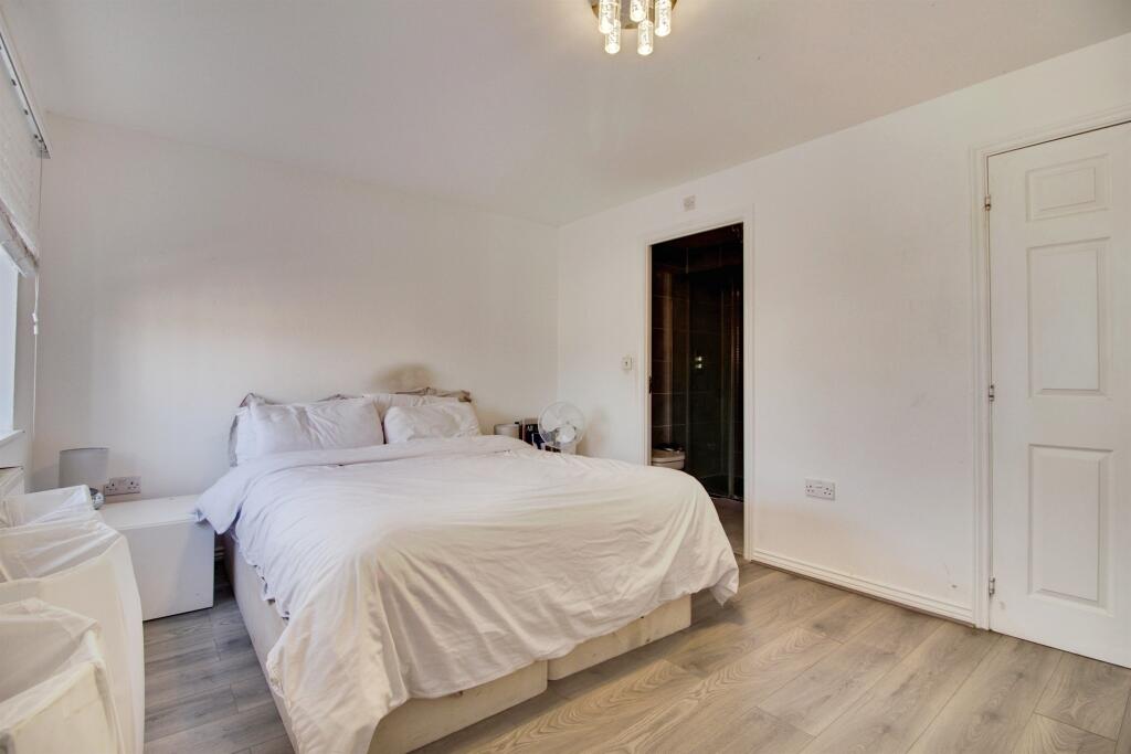 Additional image 10 of Eddington Crescent, WELWYN GARDEN CITY