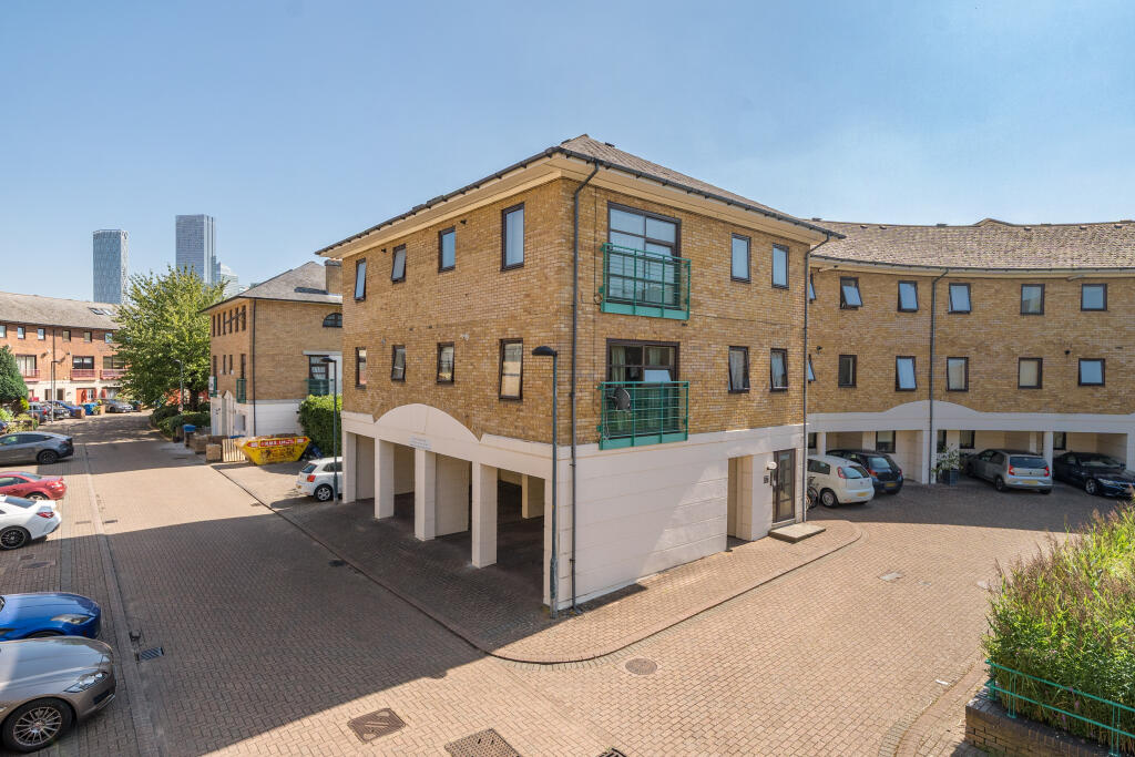 Apartment in London, Surrey Quays, Rotherhithe - View 2