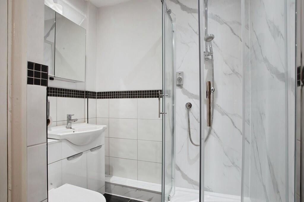 Apartment in London - More