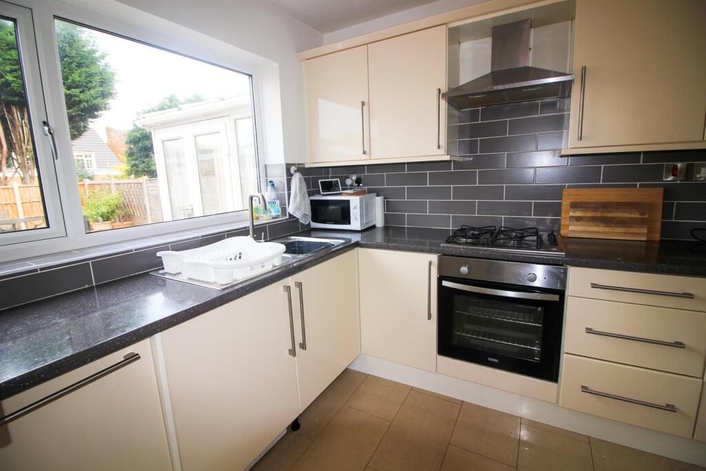 House in Walsall, West Midlands - More