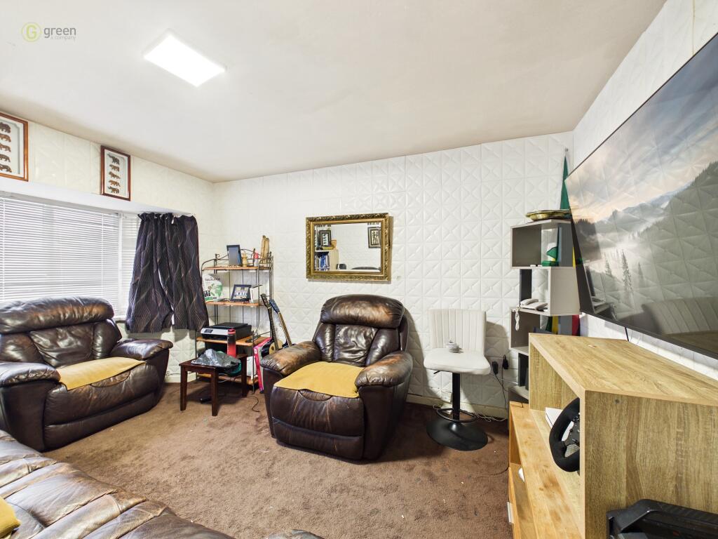 House in Walsall, Pheasey - View 3