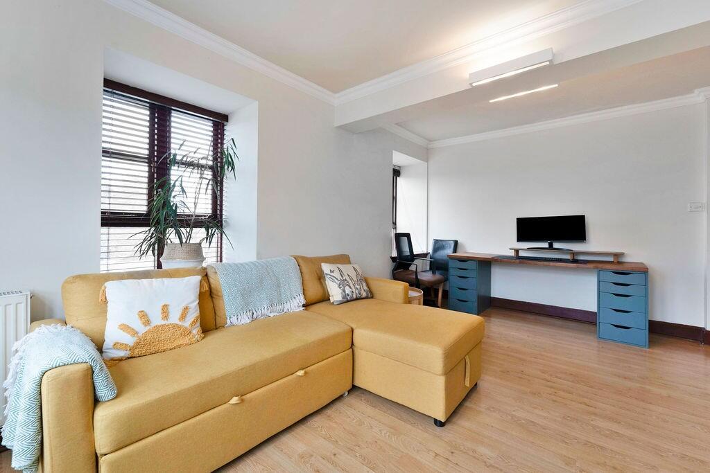 Maritime Street, Edinburgh, EH6 - 7