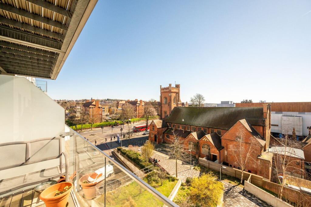 Apartment in London - View 4