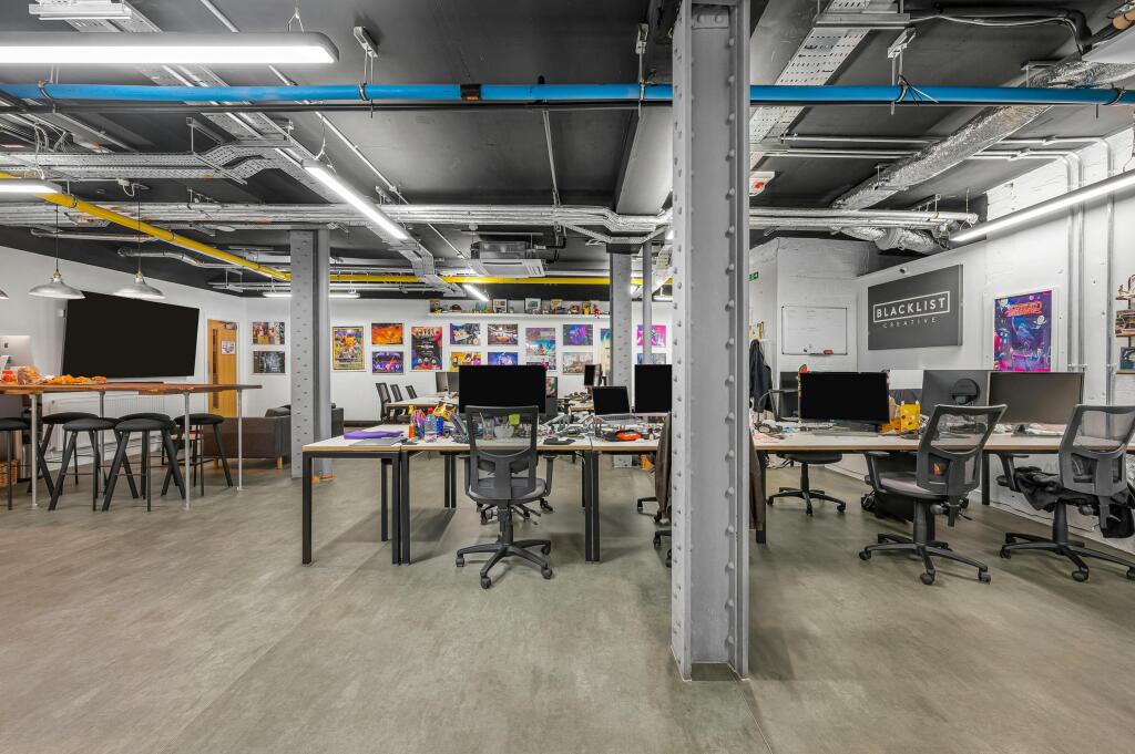 office 9.jpg