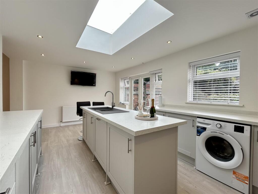 House in Dudley, Short Cross - View 3