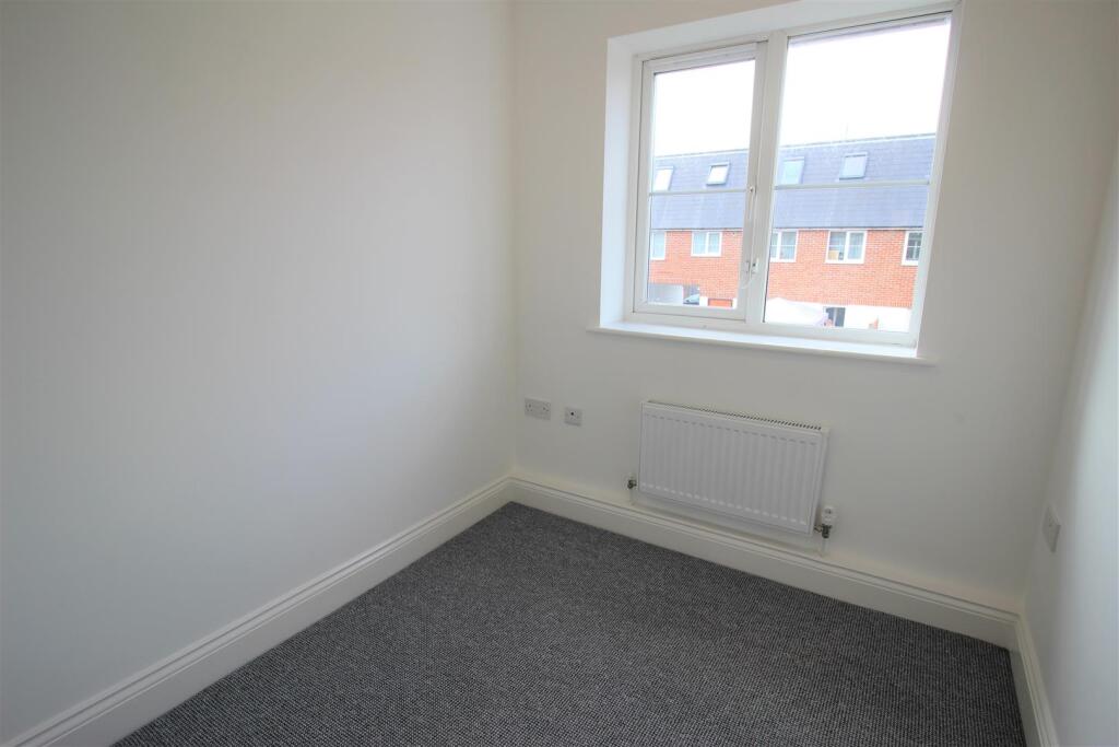 Abbie Rose Court, Gruneisen Road, Stamshaw, Portsmouth, Hants, PO2 8RR - View 5