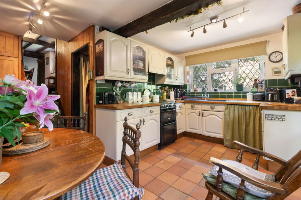 House in Malvern Hills, Alfrick - More
