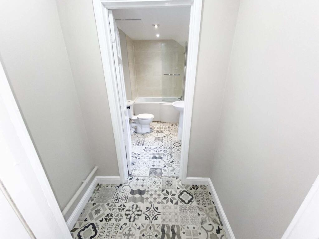 1 bedroom house share for rent