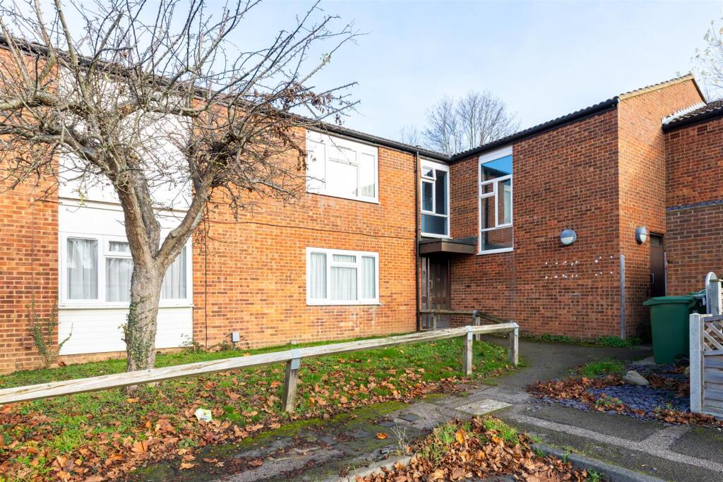 Main image of property: Fieldfare, Letchworth Garden City