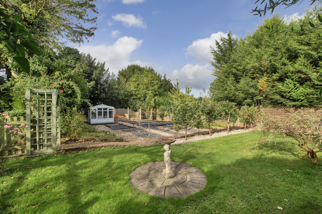 Langton Green photo 3