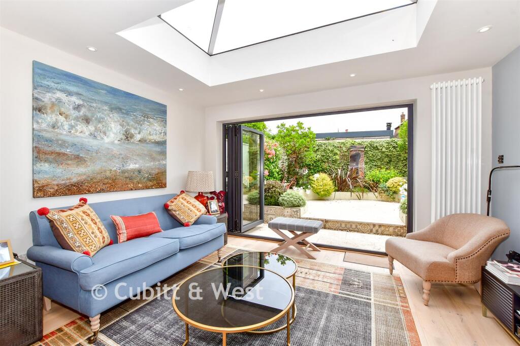 House in Havant, Emsworth - View 6