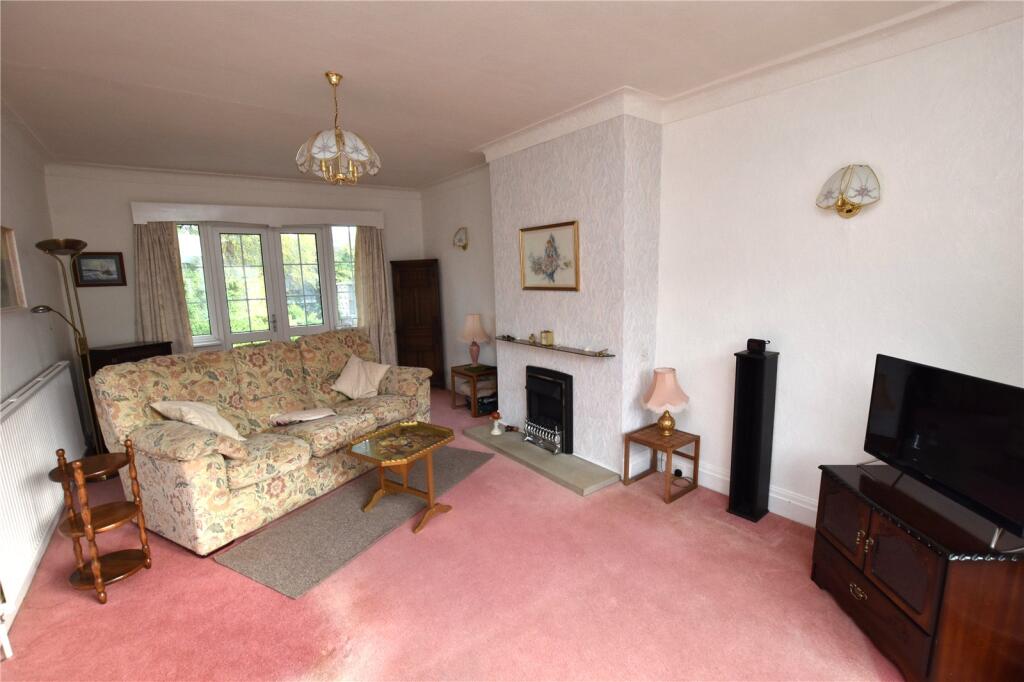 House in Bradford, Bingley - View 4