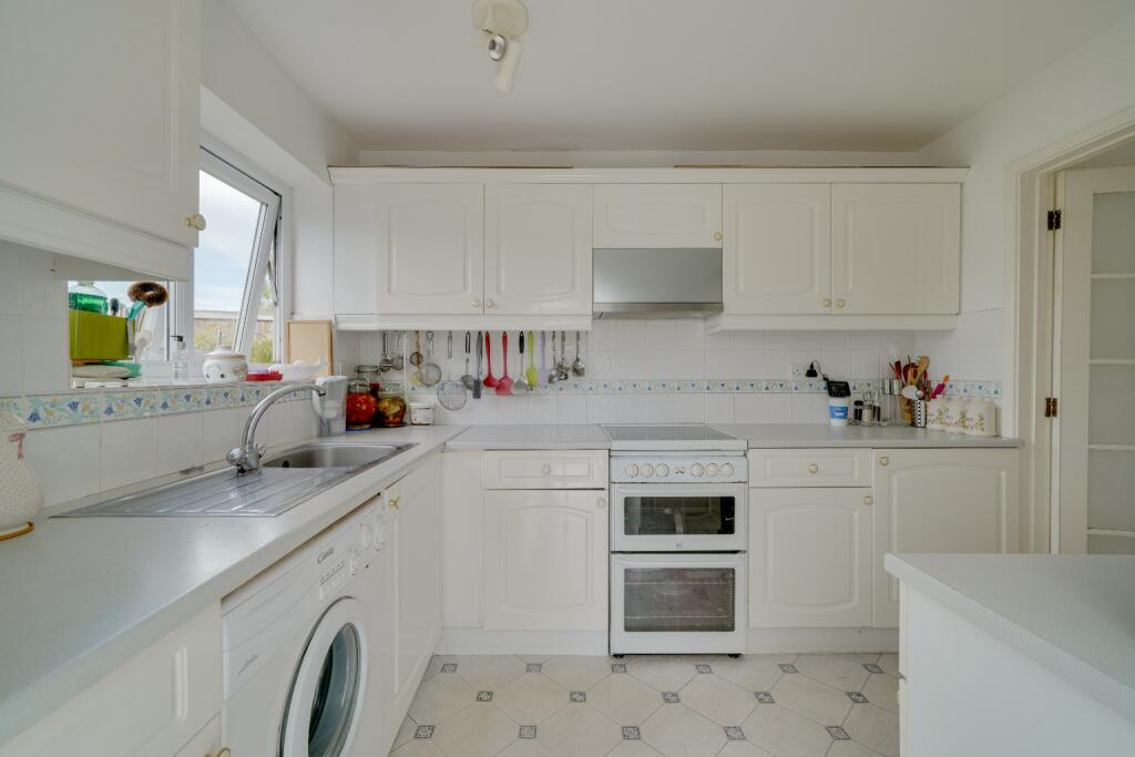 Kingsbrook, St. Ives, Cambridgeshire, PE27 photo 3