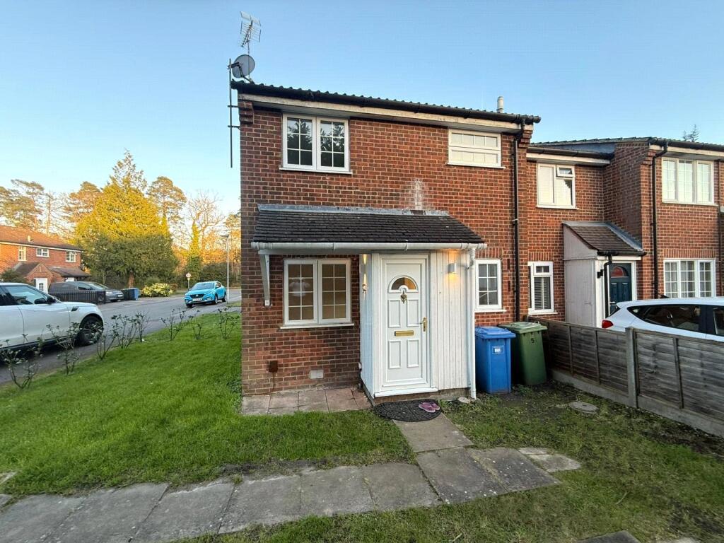Main image of property: Crofton Close, Bracknell, Berkshire, RG12