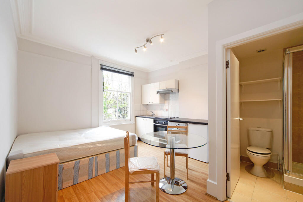 Main image of property: Bournevale Road, LONDON, SW16 2BA