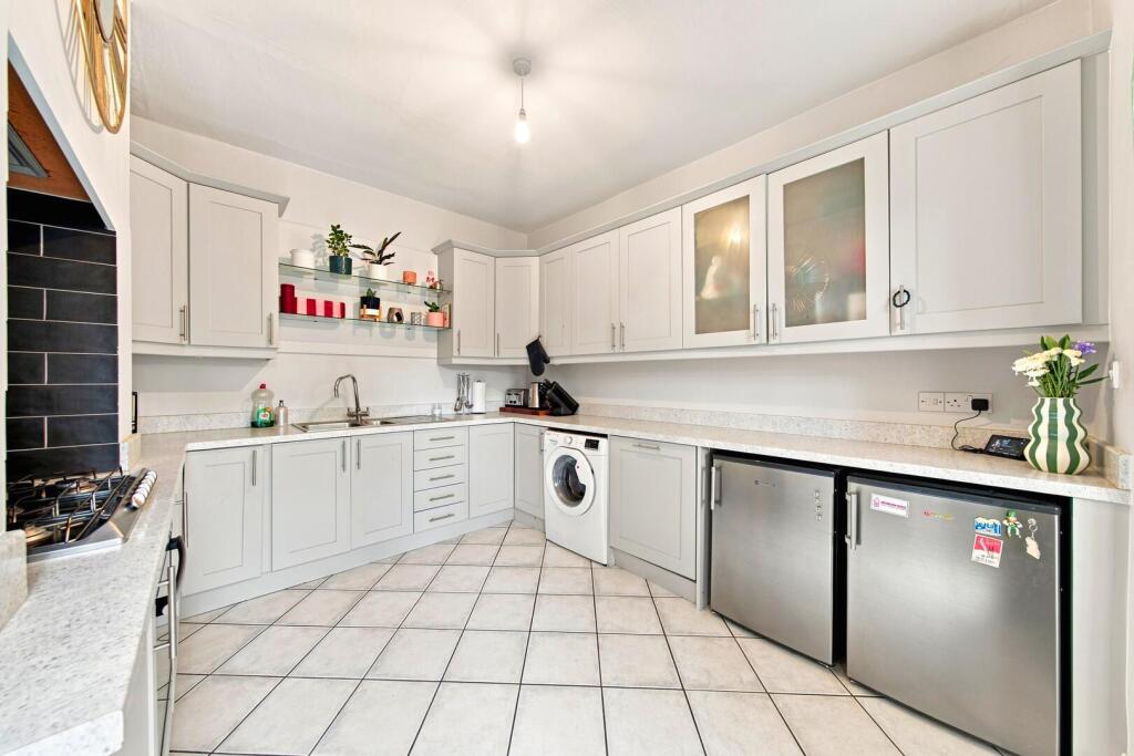 House in Nottingham - View 4