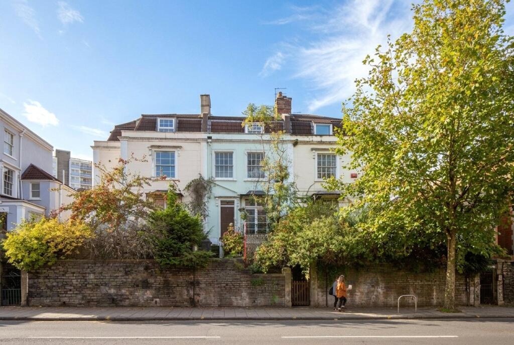 Apartment in Bristol - View 4
