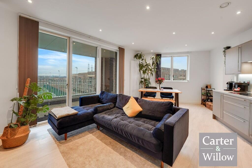 Apartment in Ilford - View 3