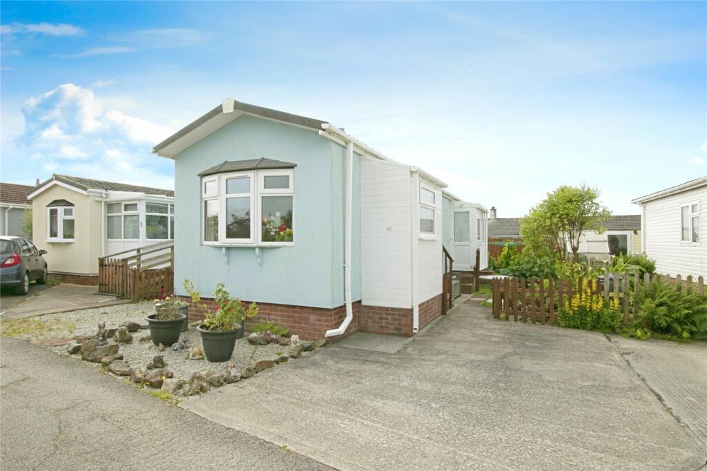 2-bed detached on Tremarle Home Park, North Roskear, Camborne, Cornwall, TR14, £100,000