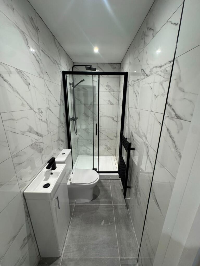 House in Walsall, West Midlands - View 5