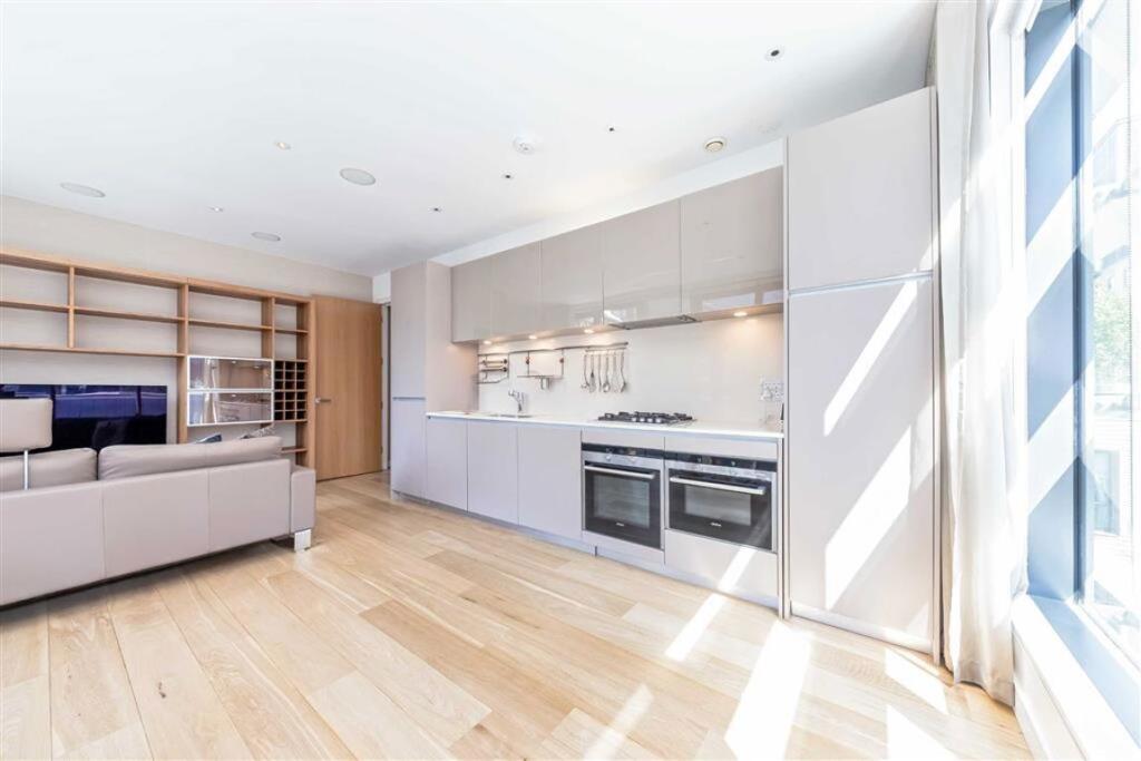 Apartment in London - View 3