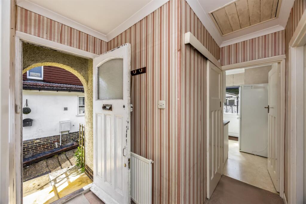 House in Brighton, Hollingbury - View 3