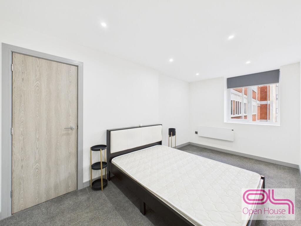 Apartment in Preston - View 4