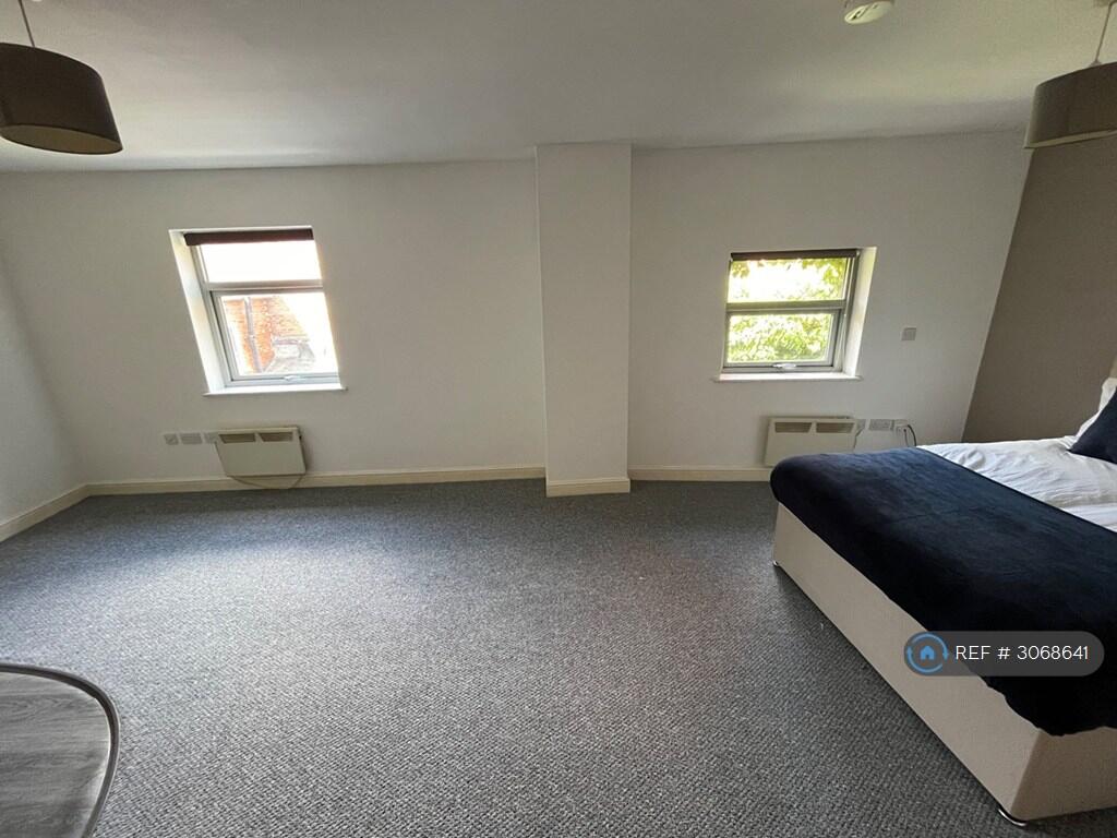 House in Newark and Sherwood, Edwinstowe - View 2