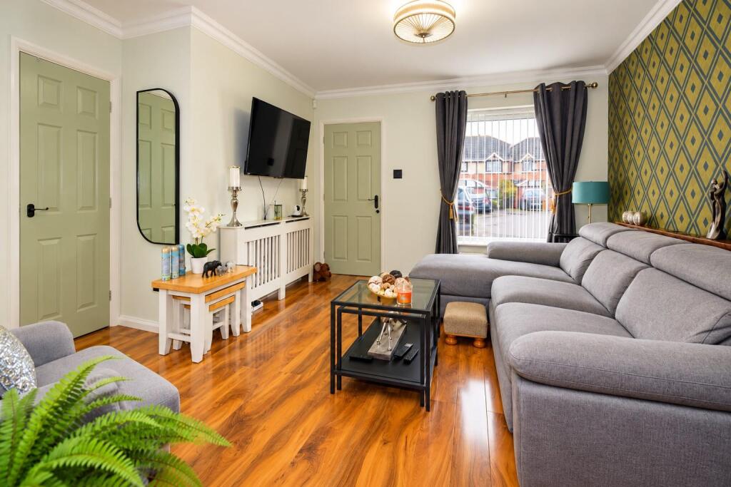 House in Wootton, Wootton Fields - View 4