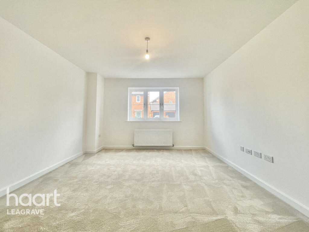 House in Harlington, Central Bedfordshire - View 5
