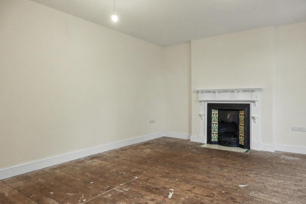 Flat 3, 13 Genoa Avenue, London, SW15 6DY photo 4
